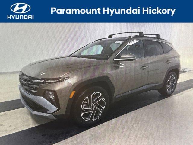 used 2025 Hyundai TUCSON Hybrid car, priced at $39,000