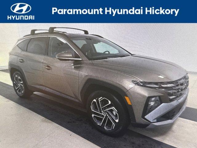 used 2025 Hyundai TUCSON Hybrid car, priced at $39,000