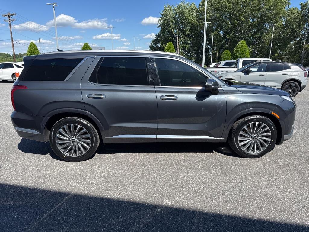 used 2024 Hyundai Palisade car, priced at $37,799