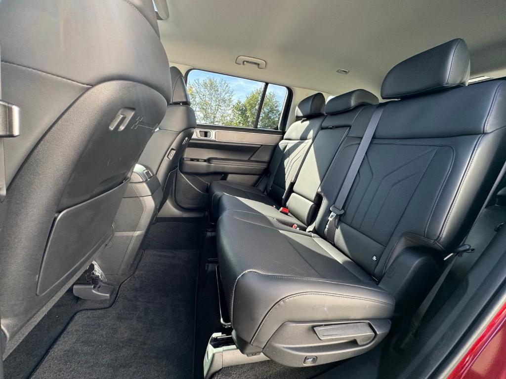 used 2025 Hyundai Santa Fe car, priced at $42,700