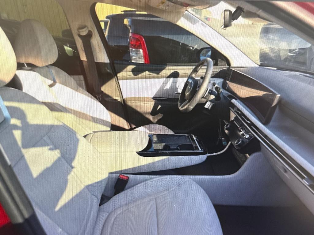 used 2025 Hyundai TUCSON Hybrid car, priced at $38,900