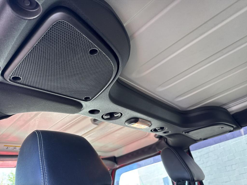 used 2015 Jeep Wrangler Unlimited car, priced at $16,900