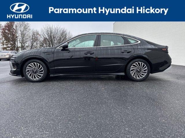 used 2025 Hyundai Sonata Hybrid car, priced at $34,900