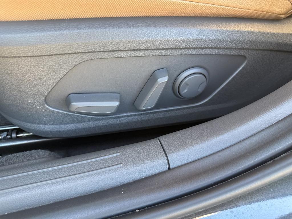 used 2025 Hyundai Sonata Hybrid car, priced at $31,600