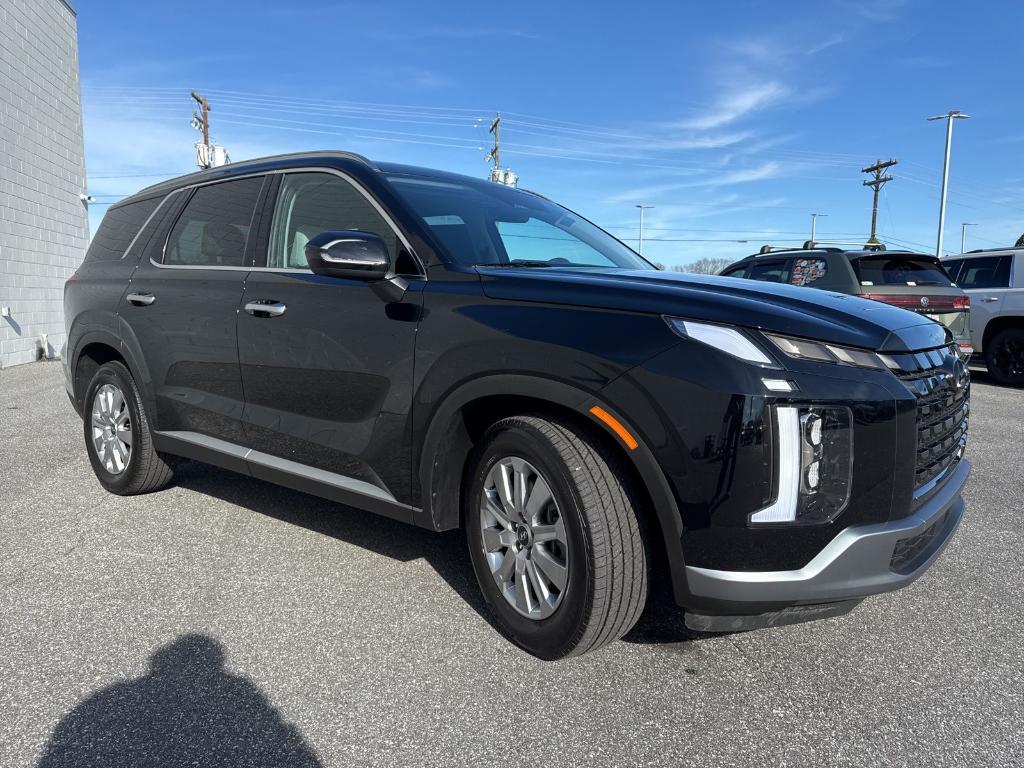 used 2025 Hyundai Palisade car, priced at $36,900