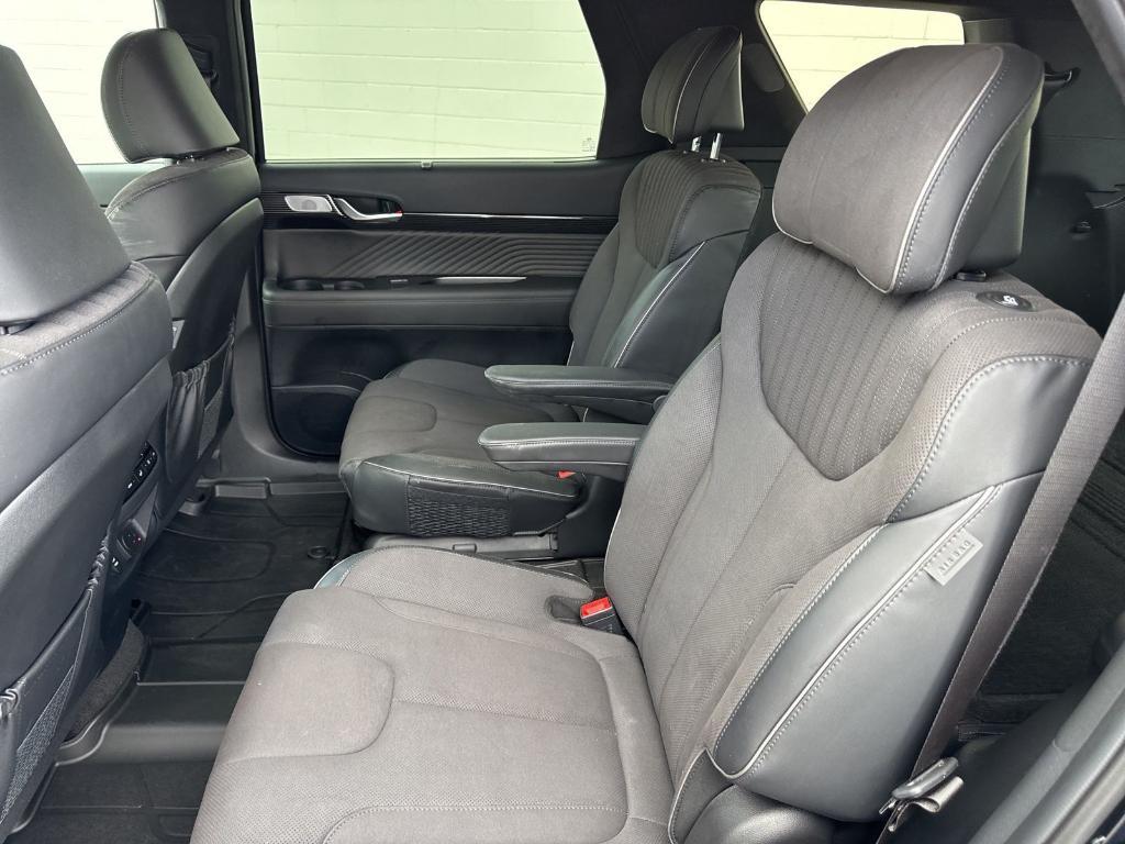 used 2025 Hyundai Palisade car, priced at $47,397