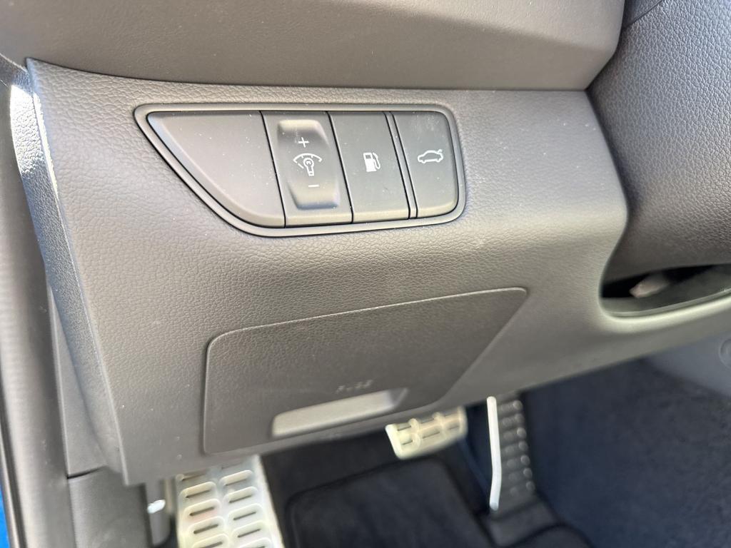 used 2025 Genesis G70 car, priced at $37,900