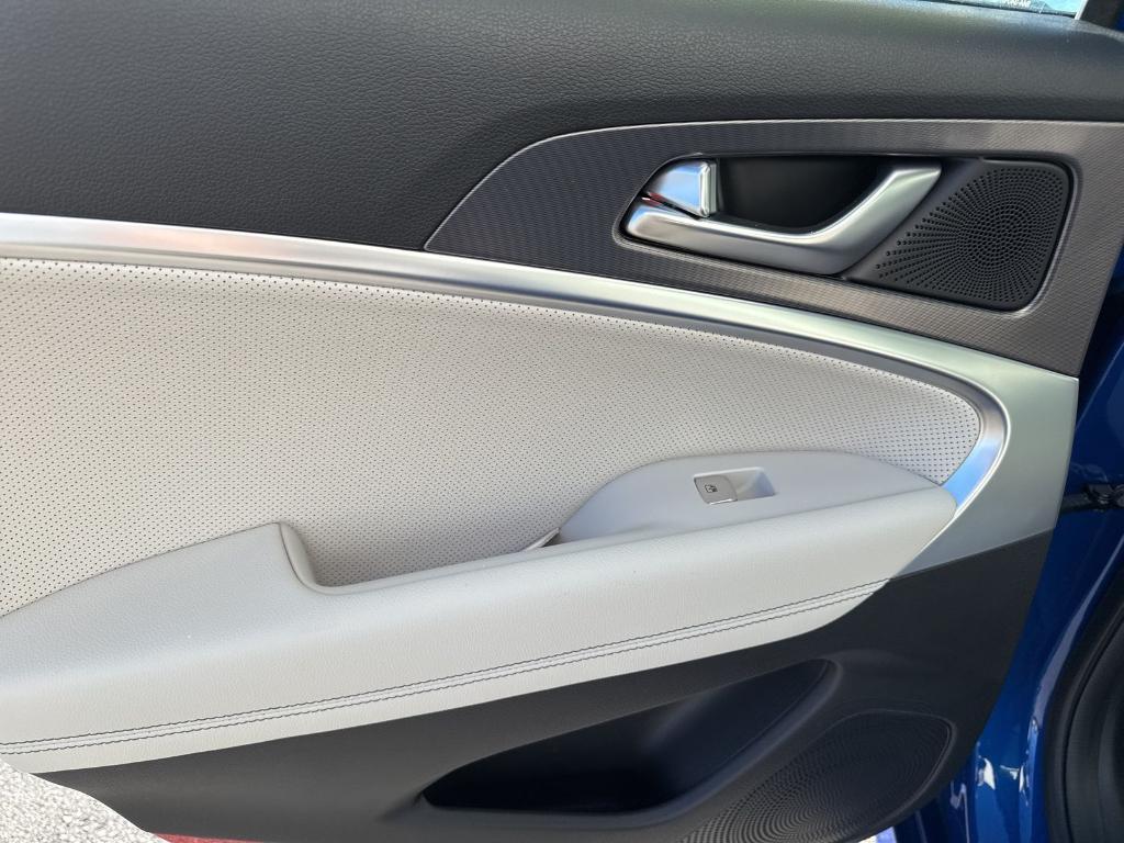 used 2025 Genesis G70 car, priced at $37,900