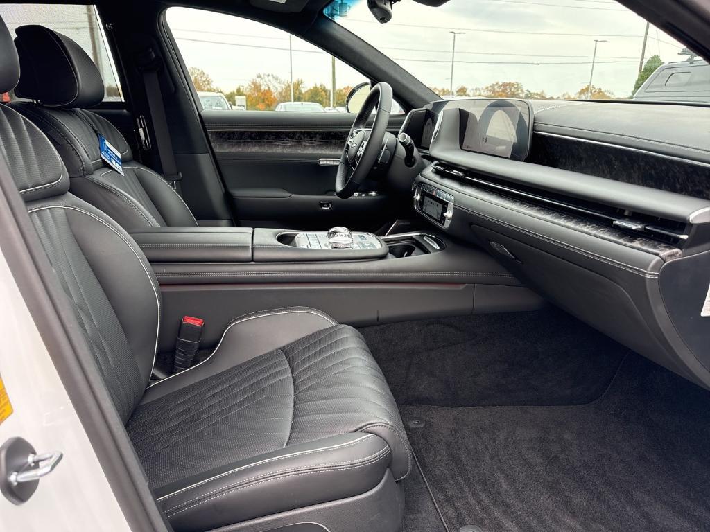 used 2025 Genesis G90 car, priced at $78,900
