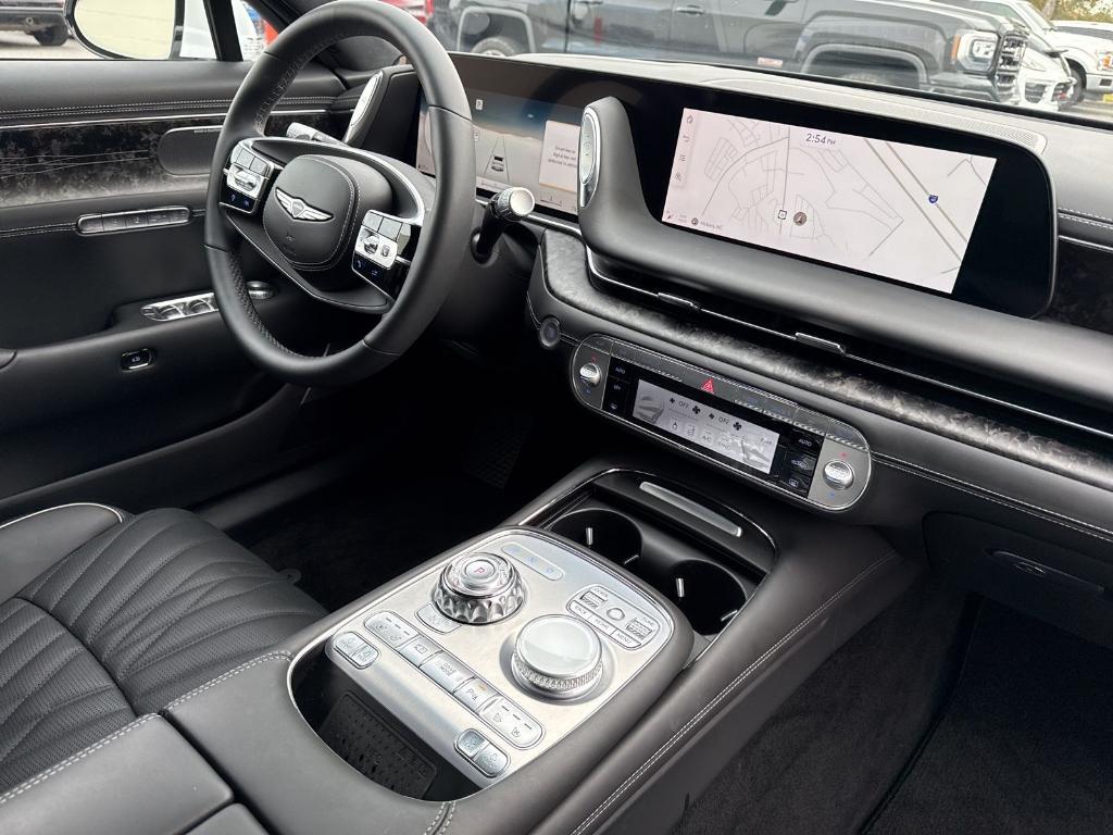 used 2025 Genesis G90 car, priced at $78,900