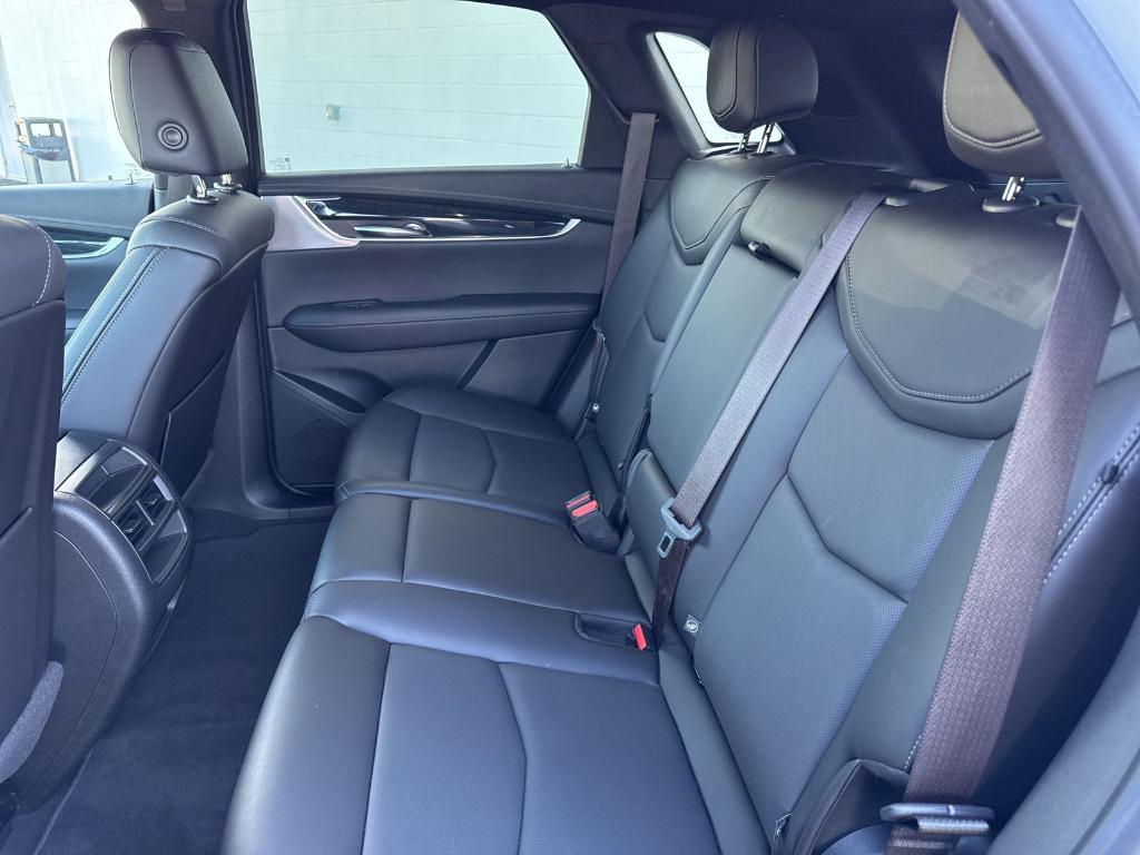 used 2021 Cadillac XT5 car, priced at $31,900