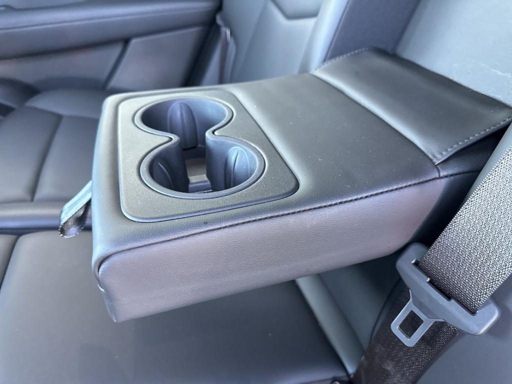 used 2021 Cadillac XT5 car, priced at $31,900