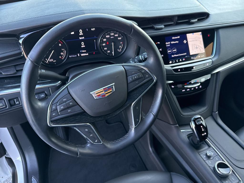 used 2021 Cadillac XT5 car, priced at $31,900