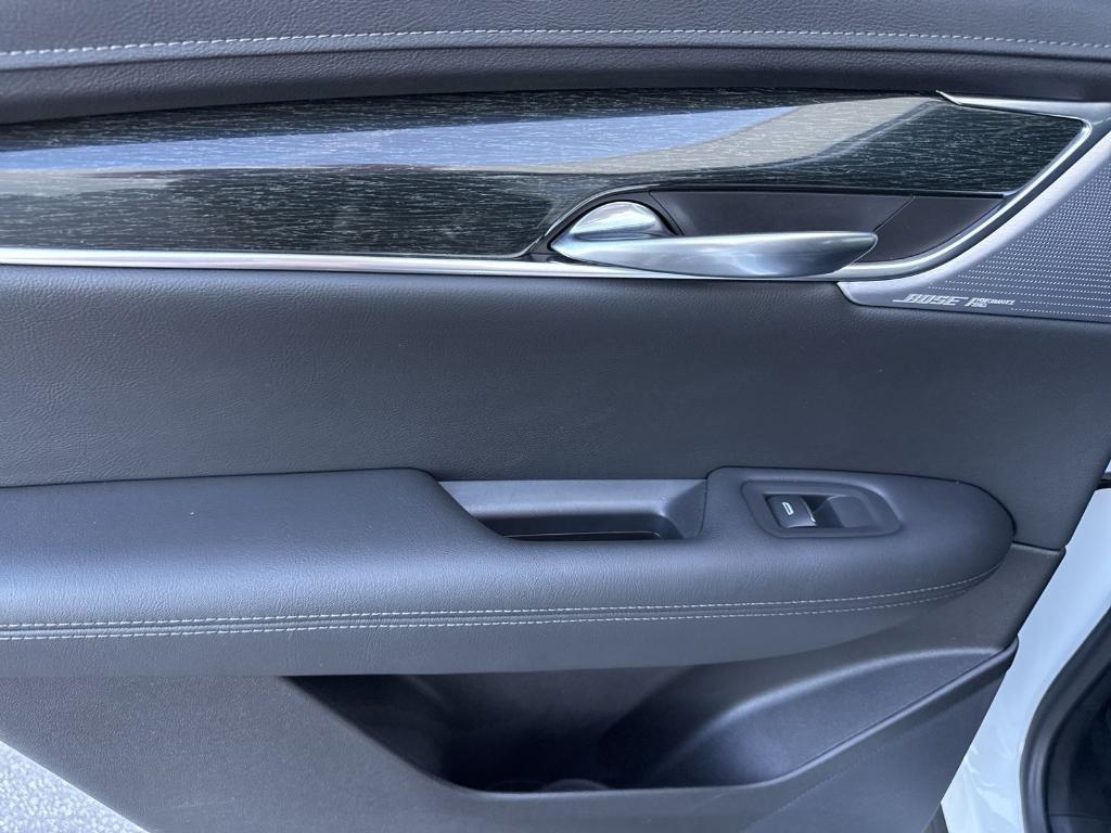 used 2021 Cadillac XT5 car, priced at $31,900