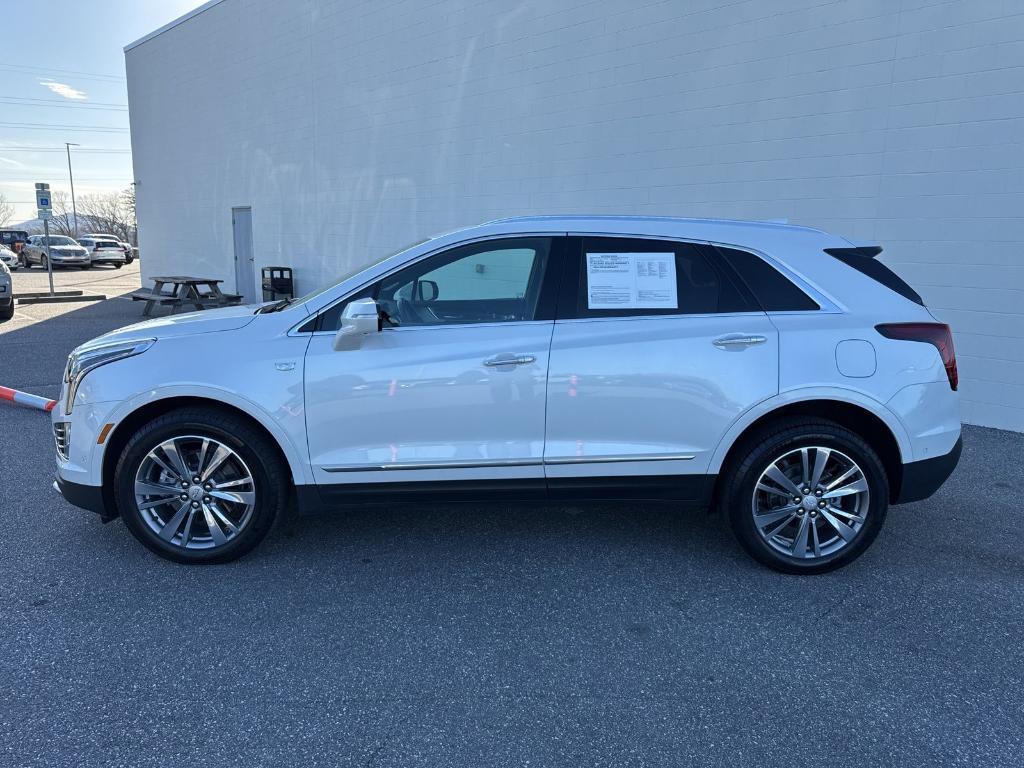 used 2021 Cadillac XT5 car, priced at $31,900