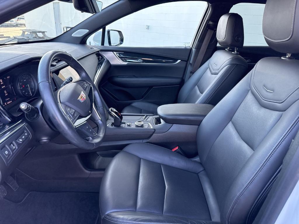 used 2021 Cadillac XT5 car, priced at $31,900