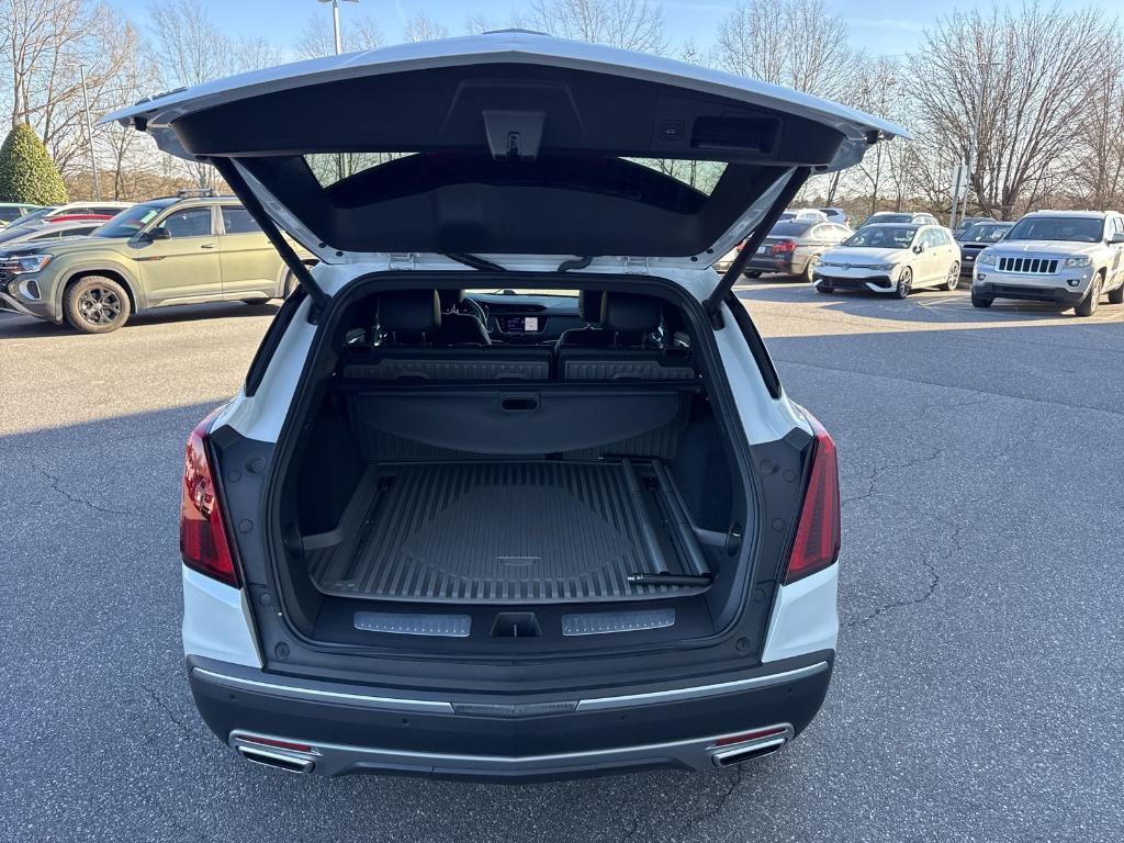 used 2021 Cadillac XT5 car, priced at $31,900