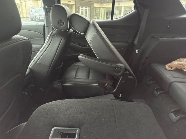 used 2023 Chevrolet Traverse car, priced at $28,900