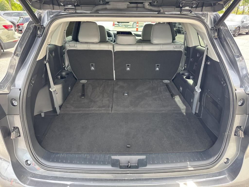 used 2023 Toyota Highlander car, priced at $35,600