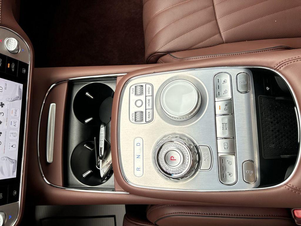 2023 Vik Black Genesis G90