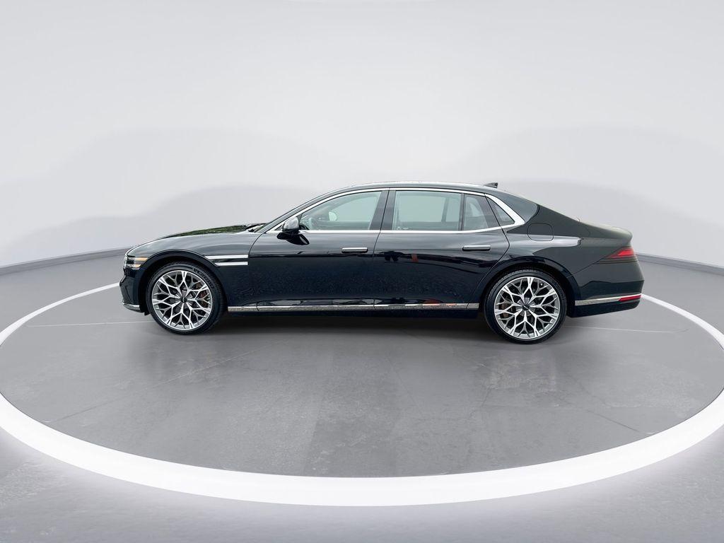 2023 Vik Black Genesis G90
