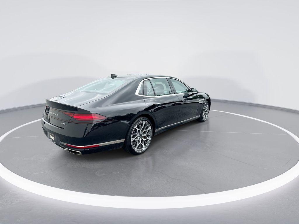 2023 Vik Black Genesis G90