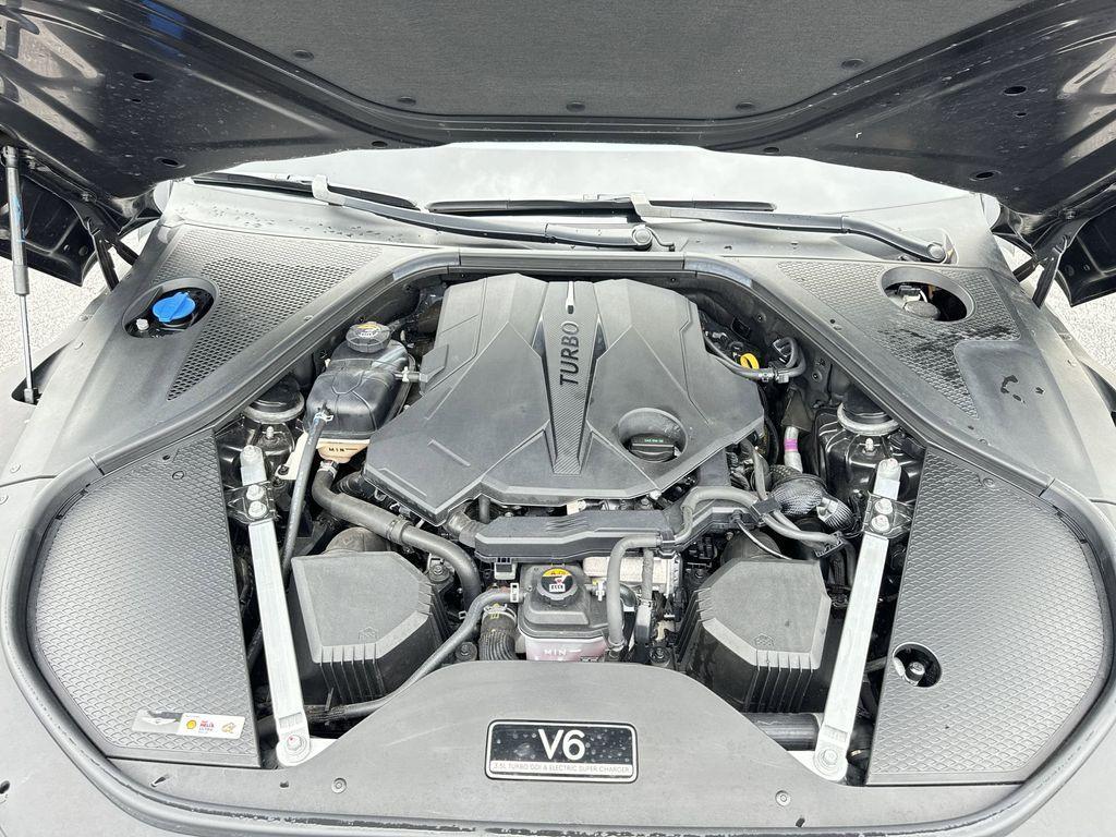 2023 Vik Black Genesis G90