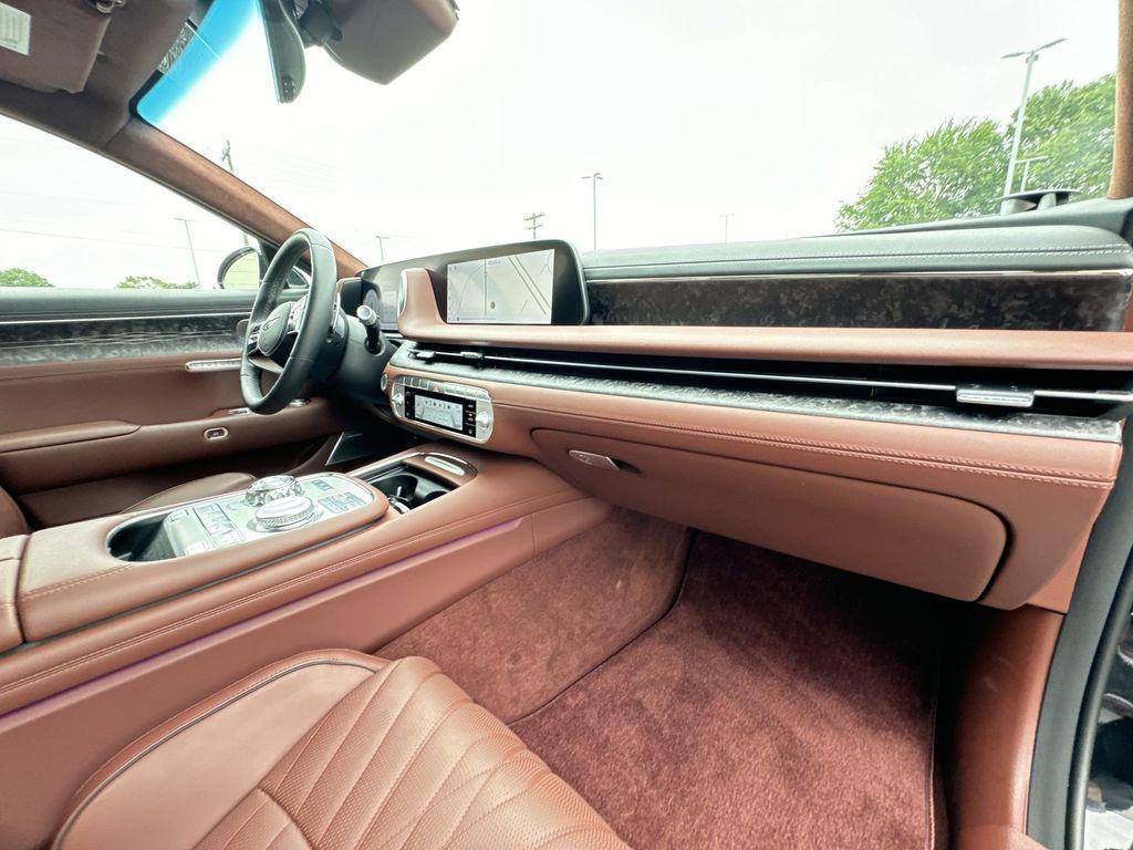 2023 Vik Black Genesis G90