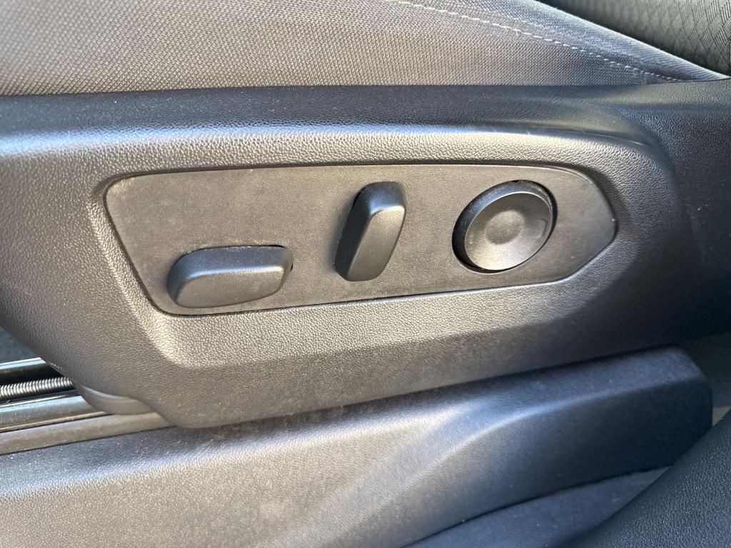 used 2022 Chevrolet Silverado 1500 car, priced at $33,900