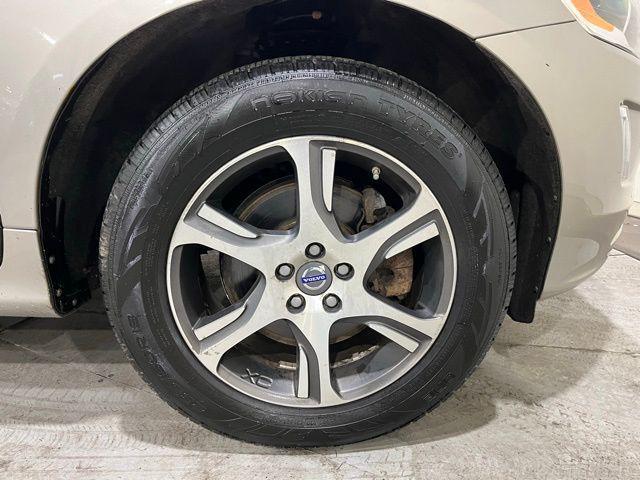 used 2015 Volvo XC60 car, priced at $12,100