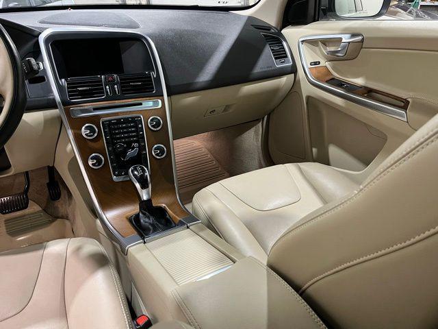 used 2015 Volvo XC60 car, priced at $12,100