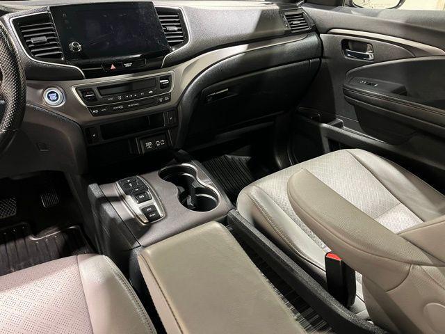 used 2020 Honda Passport car, priced at $18,900