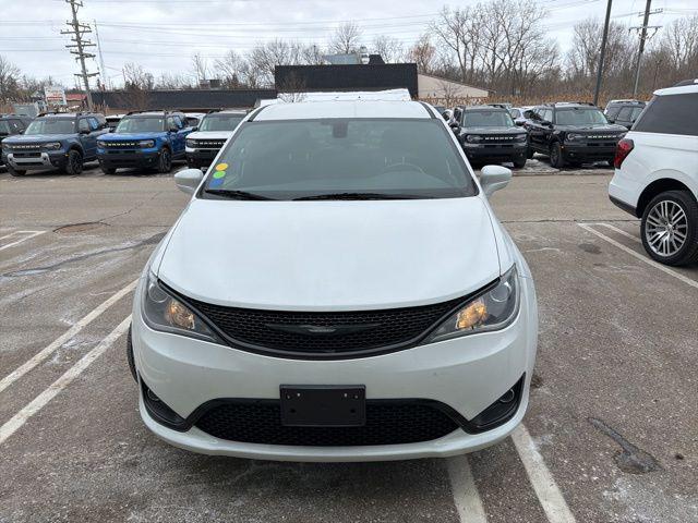 used 2018 Chrysler Pacifica car, priced at $16,776