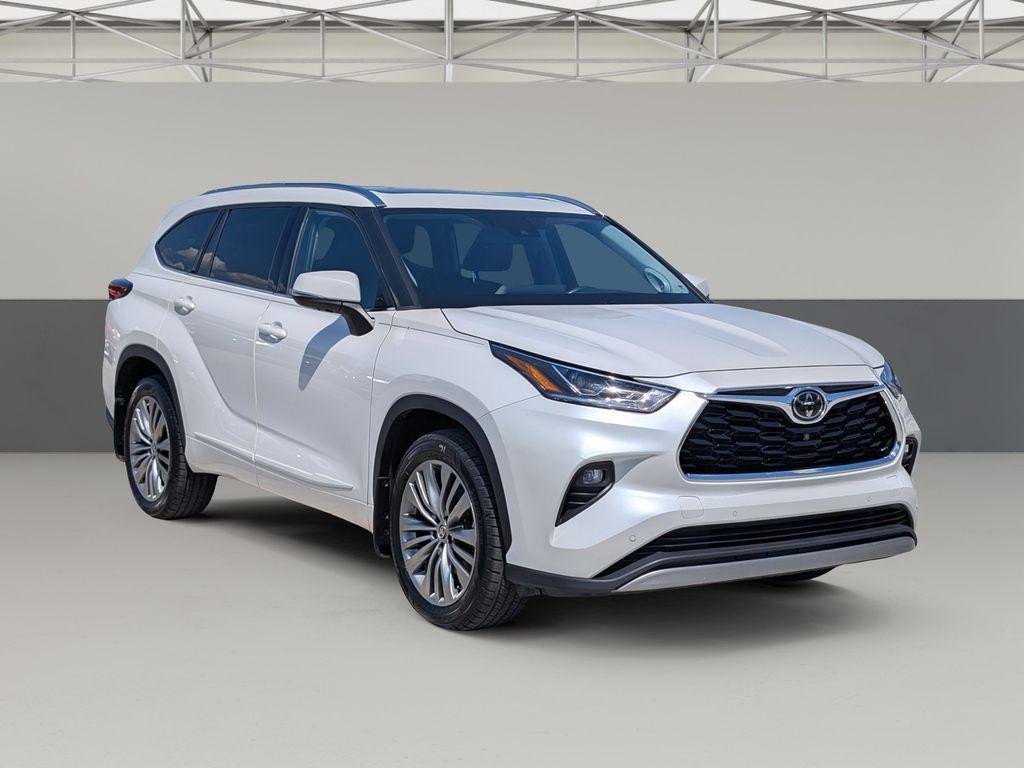 used 2020 Toyota Highlander car, priced at $28,998