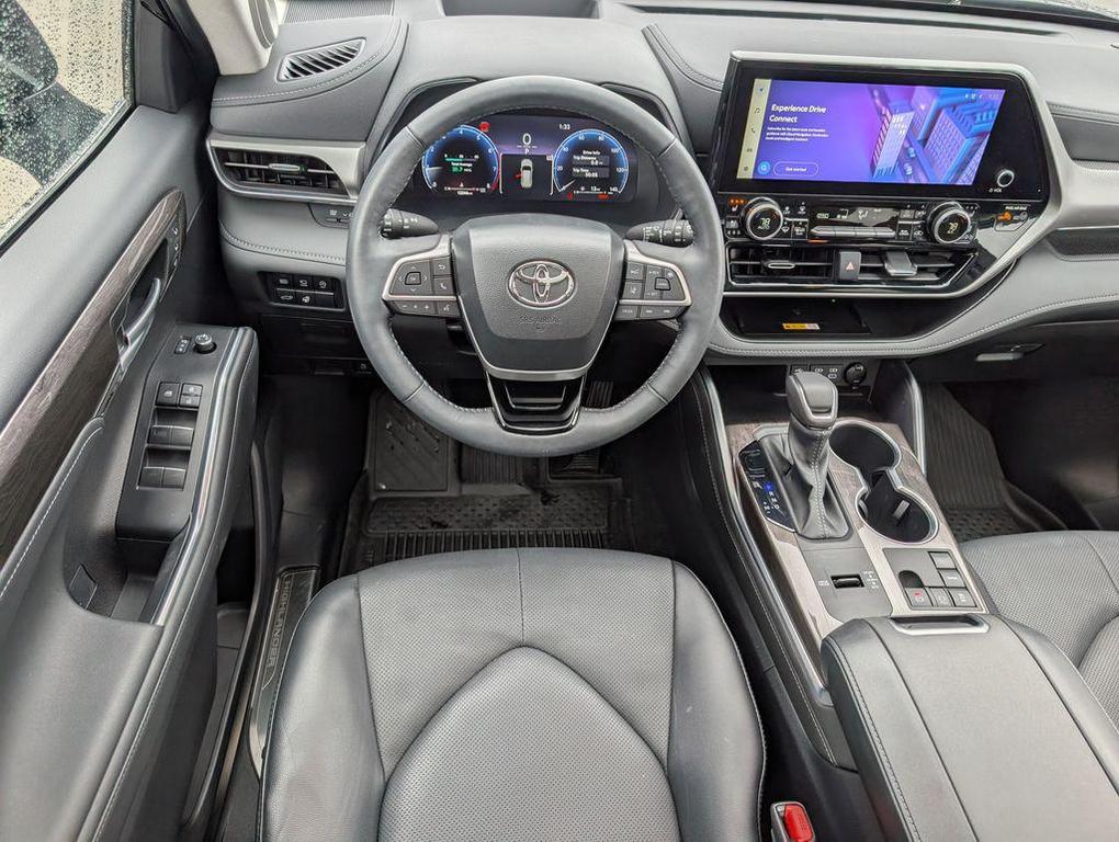 used 2024 Toyota Highlander car, priced at $49,672