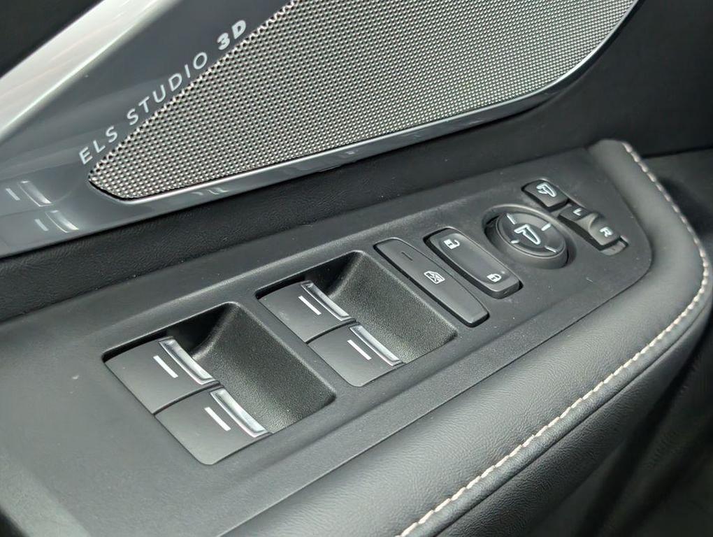 used 2024 Acura RDX car, priced at $41,998