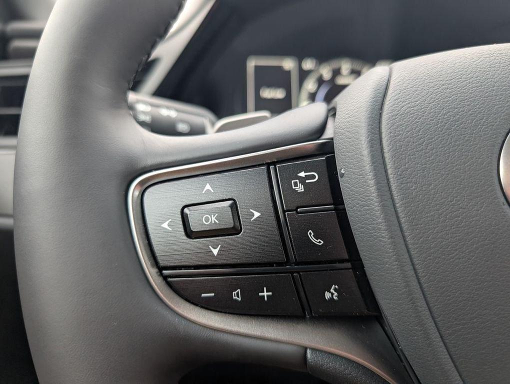 new 2025 Lexus ES 350 car, priced at $47,954