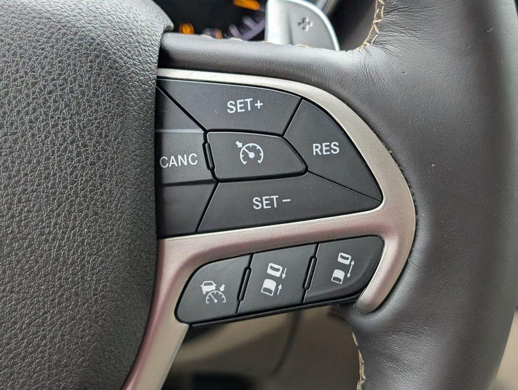 used 2017 Jeep Grand Cherokee car, priced at $16,962