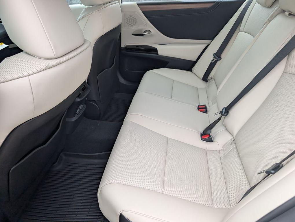 new 2025 Lexus ES 350 car, priced at $47,980