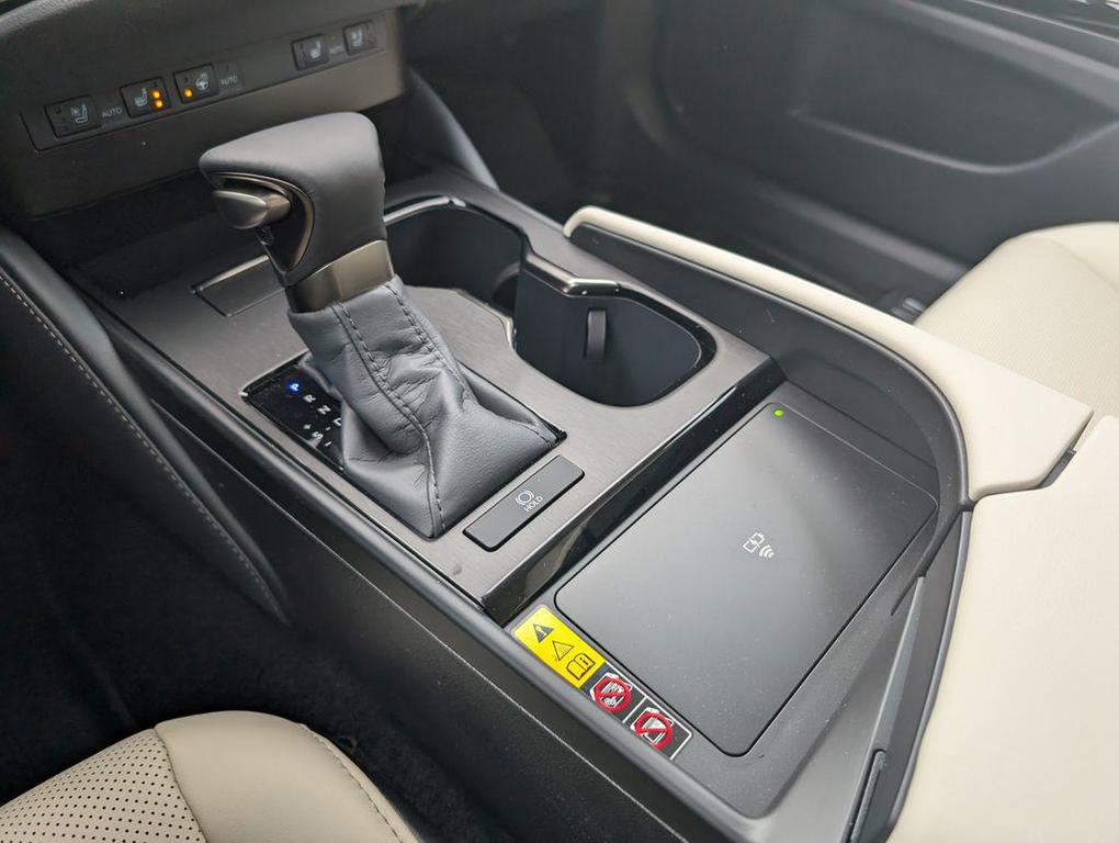 new 2025 Lexus ES 350 car, priced at $47,980