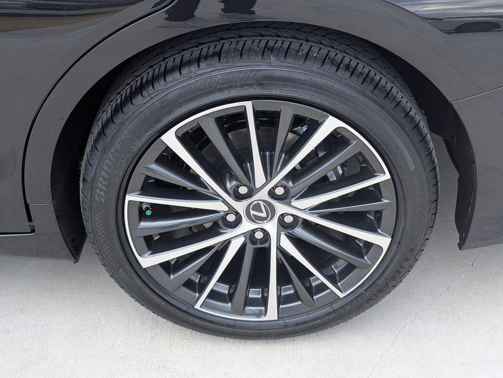 new 2025 Lexus ES 350 car, priced at $47,980