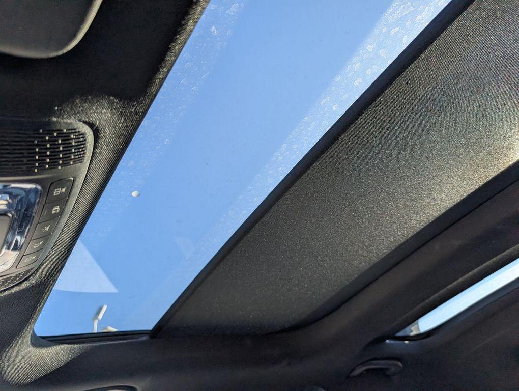 used 2022 Mercedes-Benz GLB 250 car, priced at $19,998