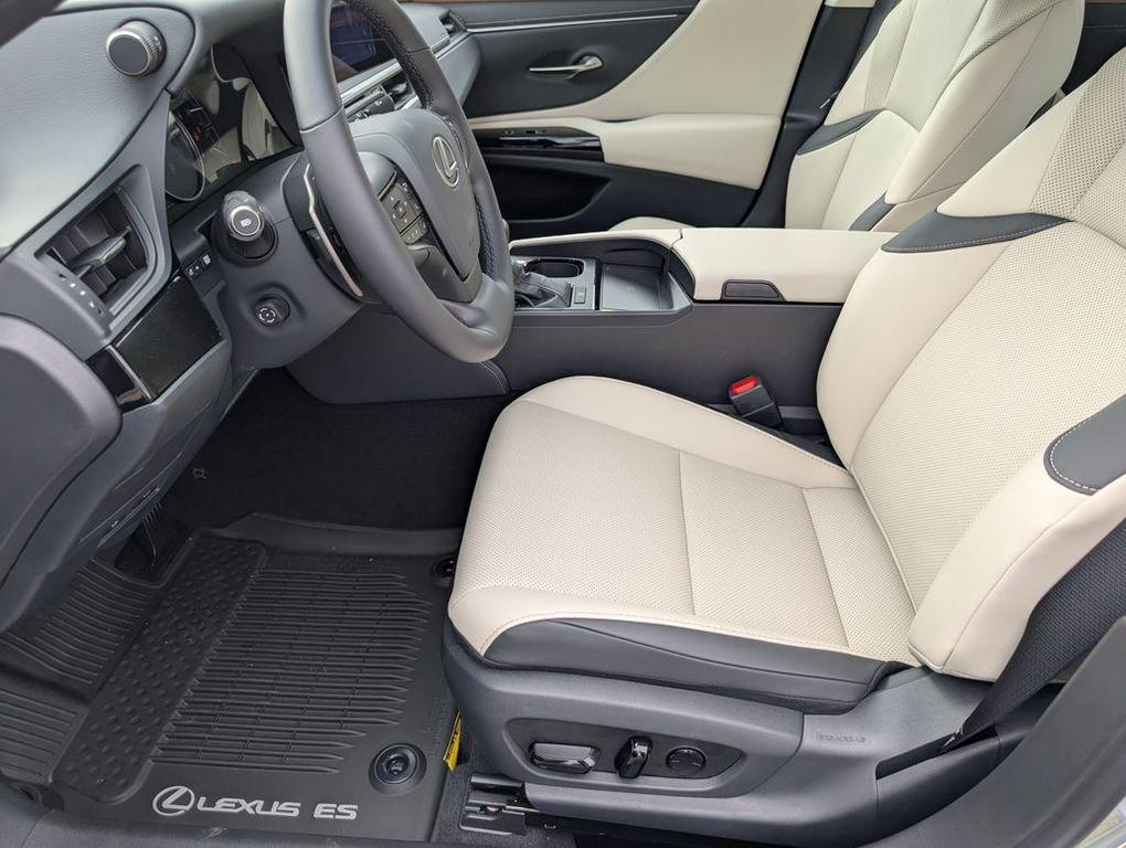 new 2025 Lexus ES 350 car, priced at $48,555