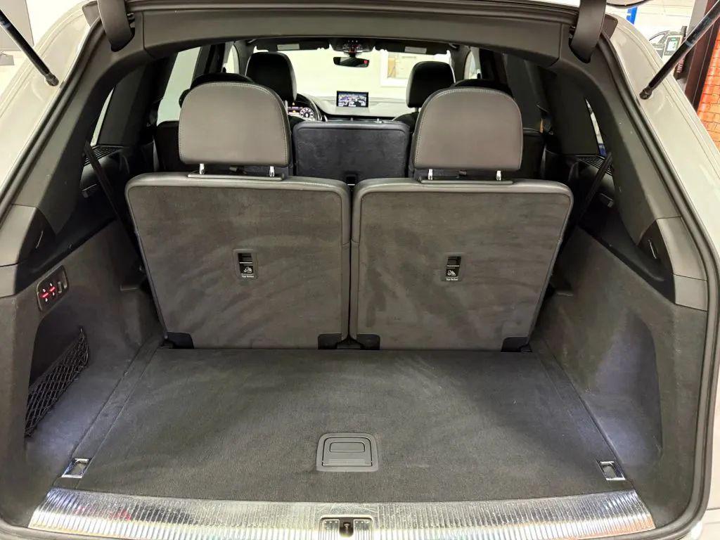 used 2018 Audi Q7 car, priced at $22,675