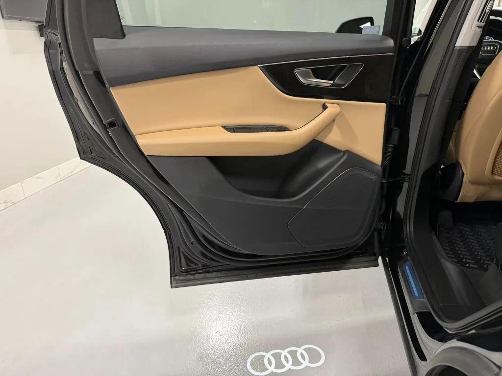 used 2023 Audi Q7 car
