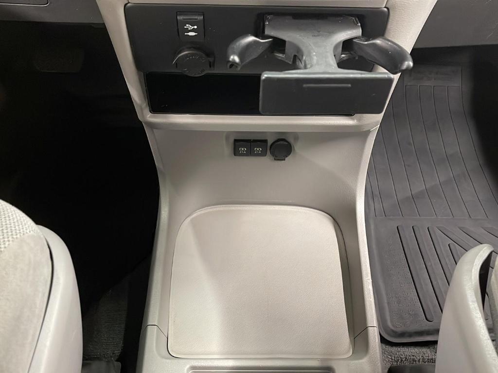 2020 Midnight Black Metallic Toyota Sienna