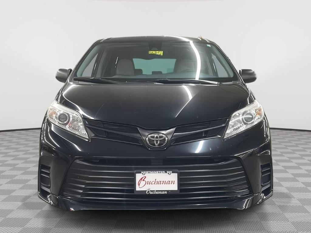 2020 Midnight Black Metallic Toyota Sienna