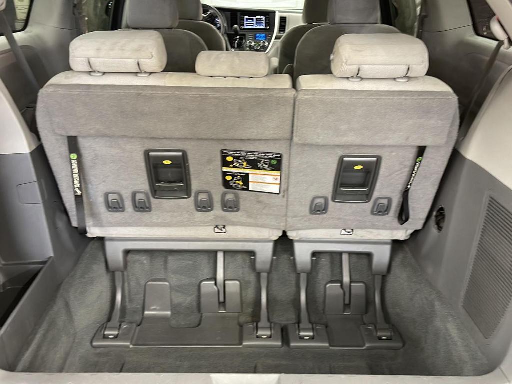 2020 Midnight Black Metallic Toyota Sienna