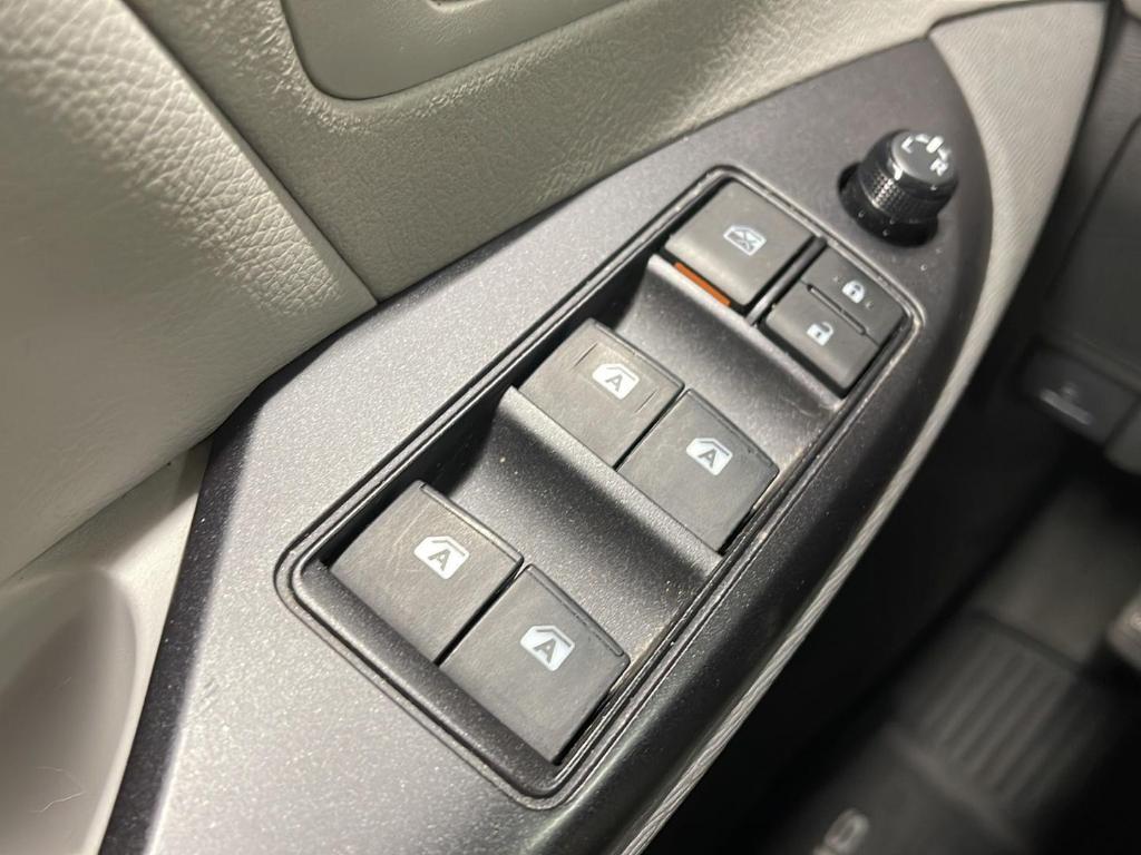 2020 Midnight Black Metallic Toyota Sienna