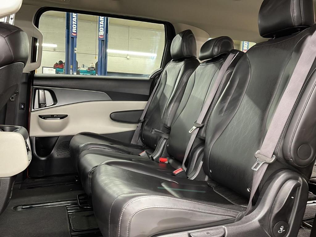 used 2024 Kia Carnival car, priced at $27,000